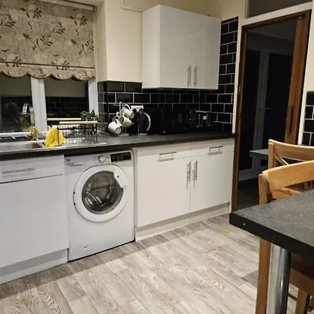 Appartement Jah 2 4bed Service Brist-ol Cost Weekly Monthly For Groups Contractors Students Family *